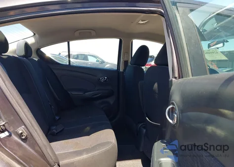 2015 Nissan Versa 1.6 Sv z USA, uszkodzony, nr VIN 3N1CN7AP4FL821359